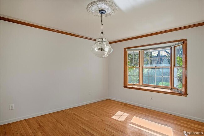 Building Photo - 1777 Fairway Dr