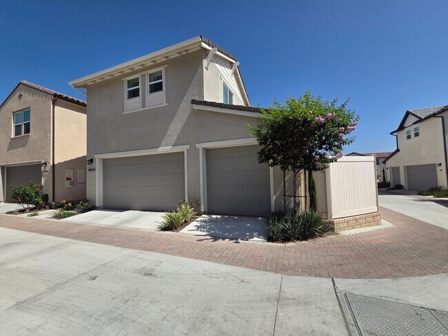 Building Photo - 10833 Bridgeport Rd