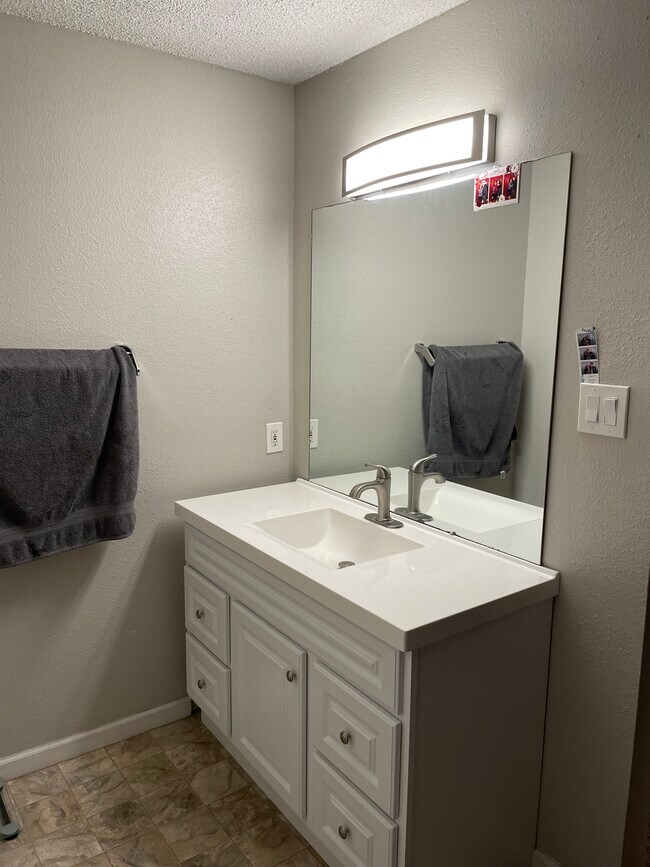 Restroom 2ND Floor Restroom - 11917 Bob White Dr