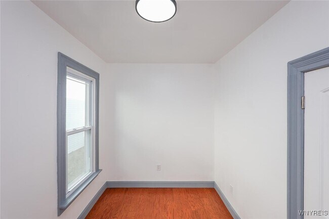 Building Photo - 30 Glenwood Ave