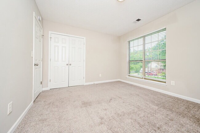 Building Photo - 2921 Sunset Ct