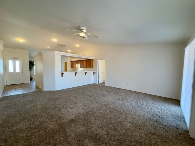 Building Photo - Nice Family Home