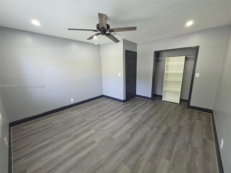 Building Photo - 8227 NW 39th St