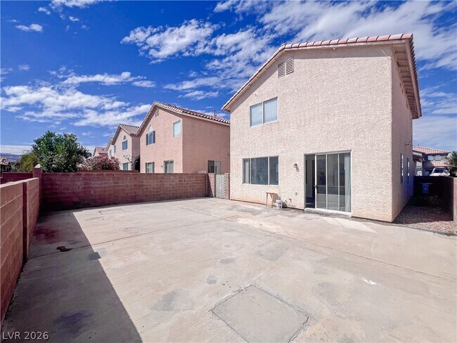 Building Photo - 8913 Kingswood Dr