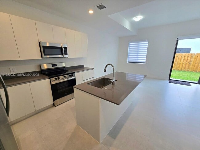 Building Photo - 34526 SW 191st Ave