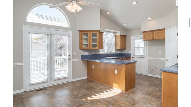 Building Photo - 625 N 1200 E