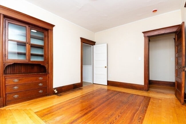 Building Photo - 24 Walden St