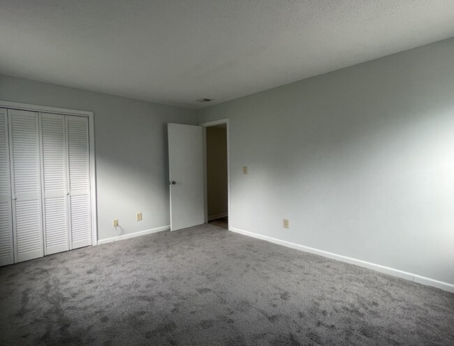 Building Photo - 3 bedroom Apartment for rent