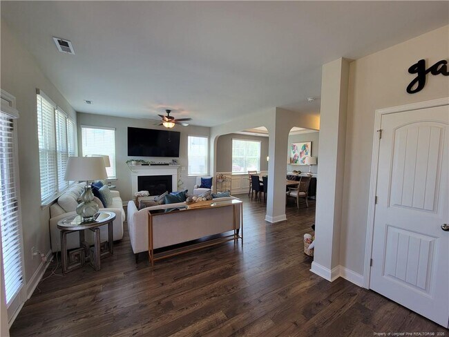 Building Photo - 6524 Carswell Dr