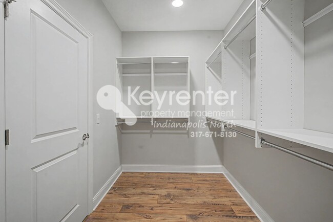 Building Photo - Welcome to this beautiful 3-bedroom, 2.5-bathroom home located in the desirable Westfield, IN