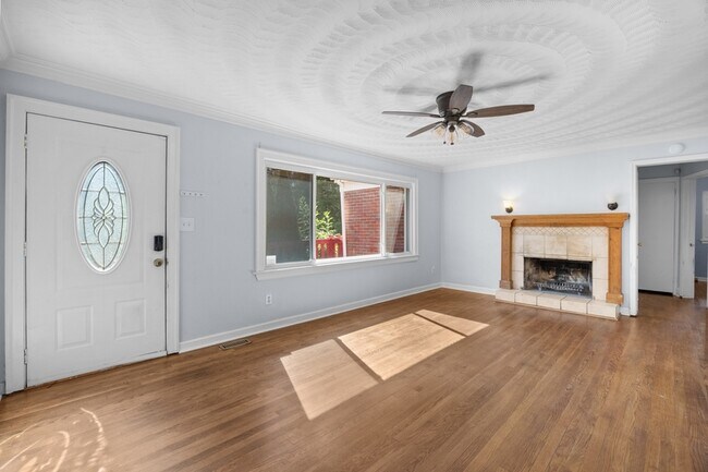 Building Photo - 1204 Fontana Ave