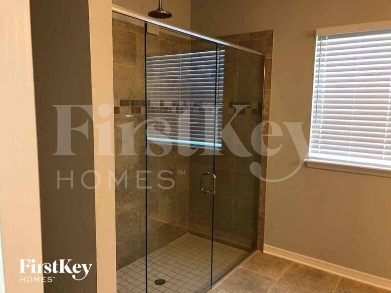 Building Photo - 1124 Berkley Ridge Ln