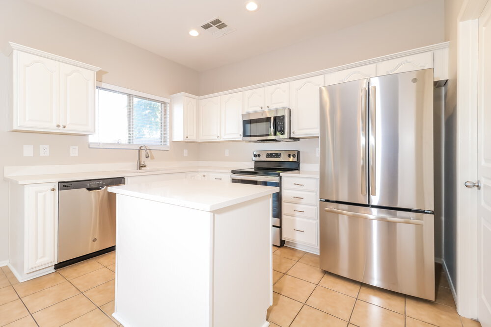 Building Photo - 28779 N Spur Dr