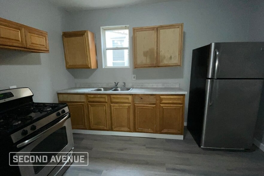 Building Photo - 6543 S Claremont Ave