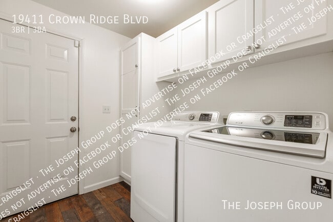 Building Photo - 19411 Crown Ridge Blvd