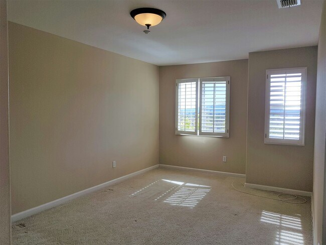 Building Photo - 79 Meritage Common