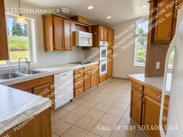 Building Photo - 123 Steelhammer Rd