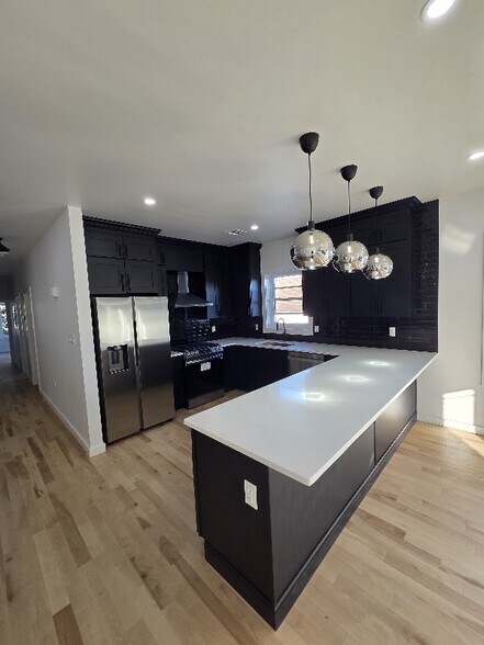 Building Photo - 15 Voorhees St