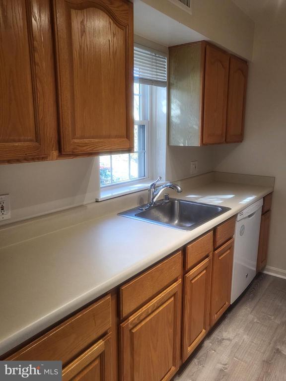 Building Photo - 3279 S Stafford St