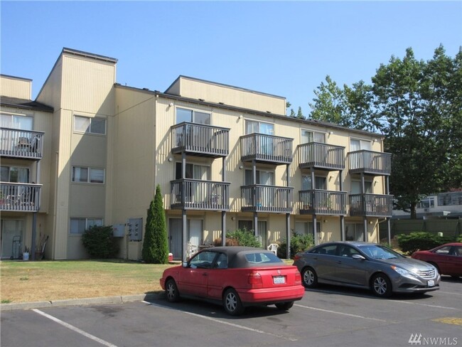 Primary Photo - 2 Bedroom Liberty Lake Condo in Federal Way