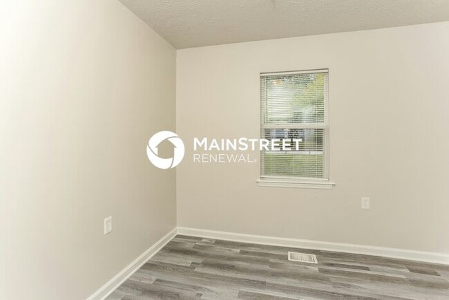 Building Photo - 4 Bedroom Pet-Friendly Home in ATLANTA, GA with Main Street Renewal