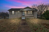 Building Photo - 3336 Panorama Dr