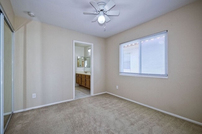 Building Photo - 3Bed/2Bath in Rancho Del Oro~ Ave Sevilla