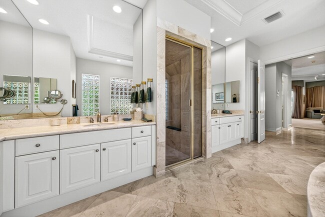 Building Photo - 123 Sunesta Cove Dr