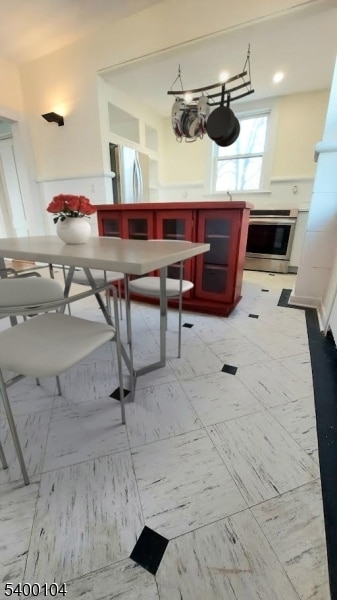 Building Photo - 80 Grove St