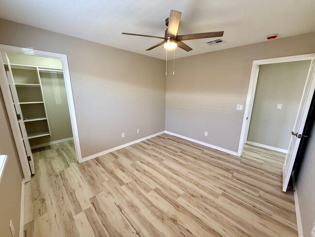 Building Photo - Beautifully Updated 3 Bedroom, 2 Bathroom ...