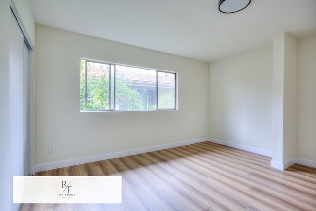 Building Photo - Fully Upgraded Spacious 2-Bedroom Unit in Prime Arcadia Location
