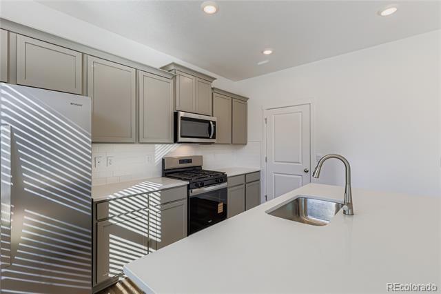 Building Photo - 9935 Ceylon Ct