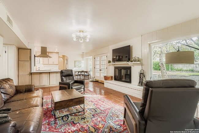 Building Photo - 146 Canyon Oaks Dr