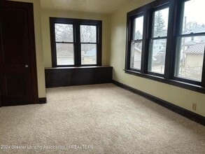 Building Photo - 209 E Mt Hope Ave