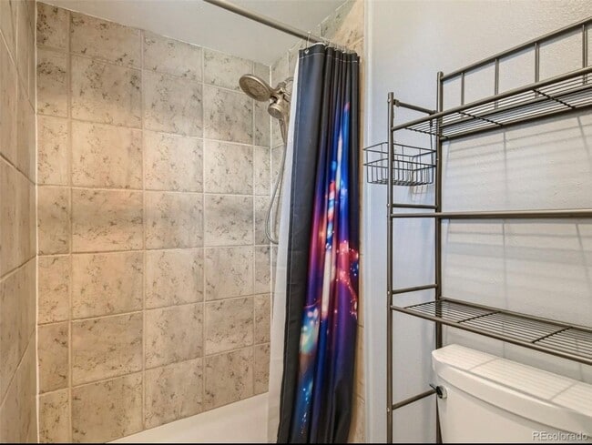 Building Photo - 1293 E 97th Ave