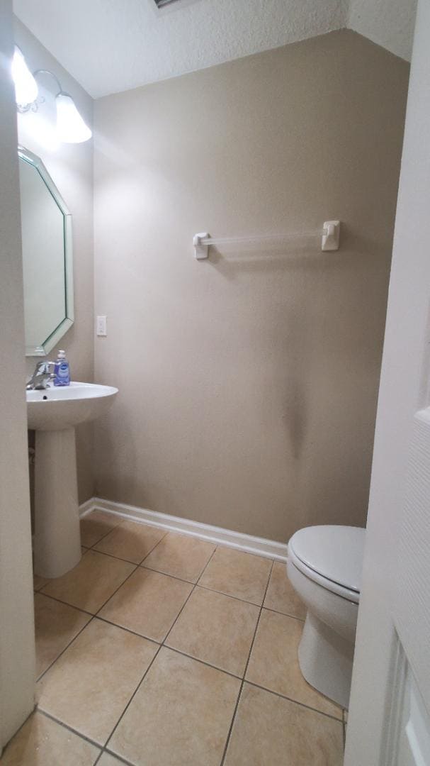 Building Photo - 3885 Buckthorne Dr