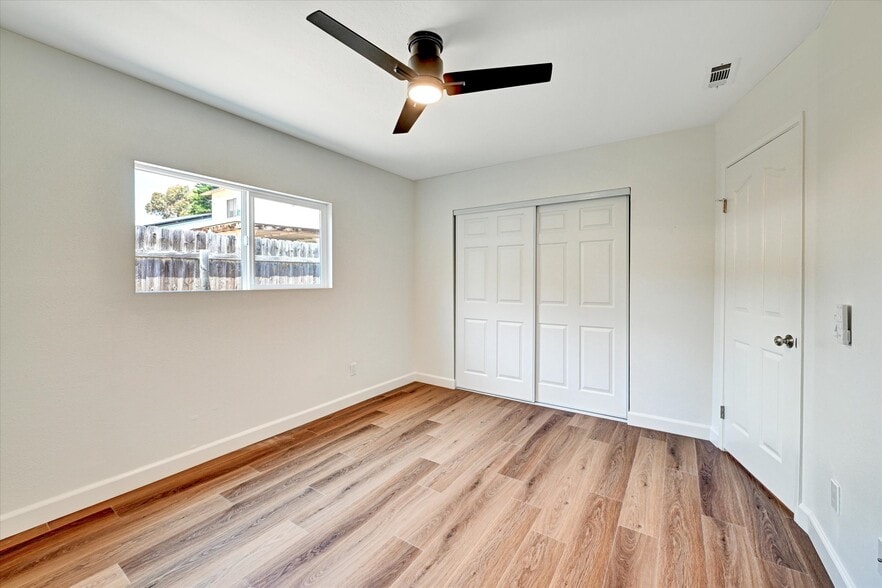 Building Photo - 1738 Hanford Dr