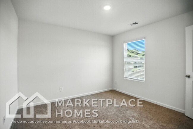 Building Photo - 341 Arrowhead Dr
