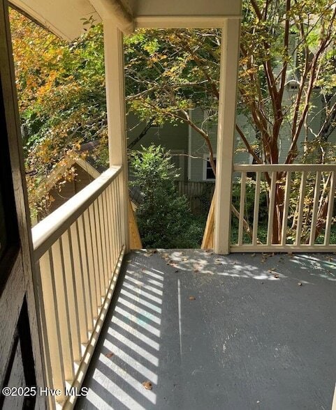 Building Photo - 220 E Vermont Ave