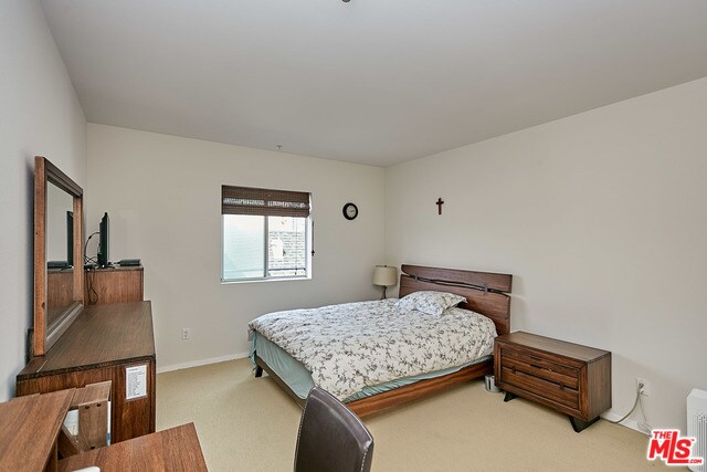 Building Photo - 733 S Manhattan Pl