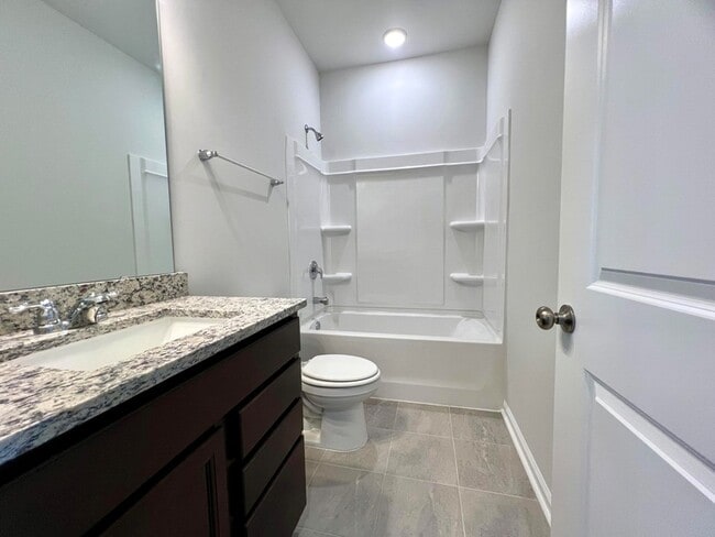 Building Photo - 4008 Flatiron Dr