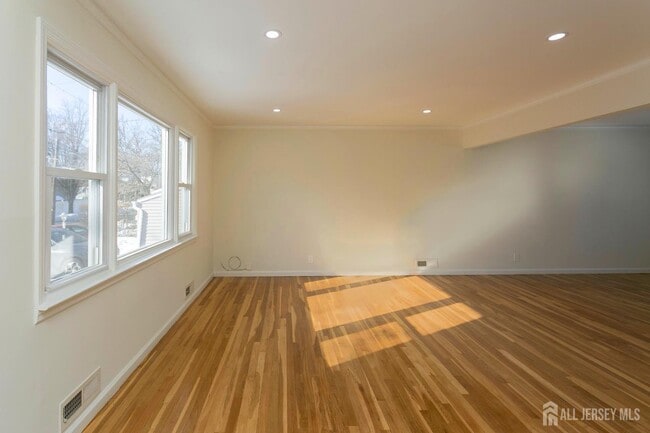 Building Photo - 40 Essex Ave