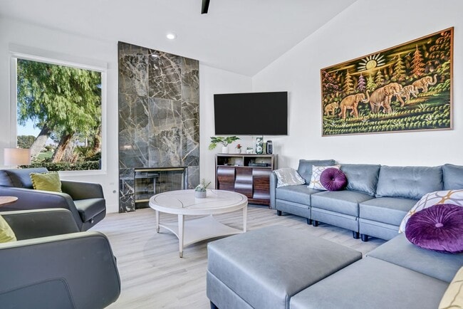 Building Photo - 29382 W Laguna Dr