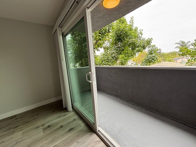 Interior Photo - 110 South Sweetzer Ave