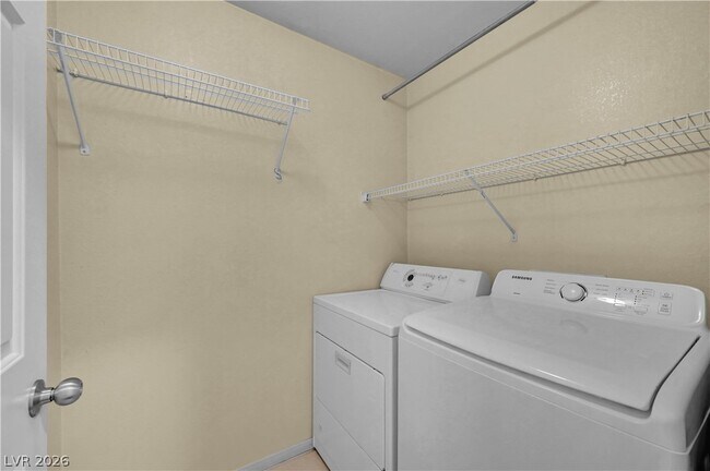Building Photo - 12052 Hathaway Pines Dr