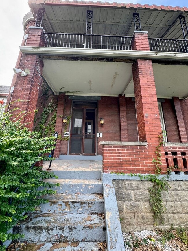 Building Photo - 3541 California Ave