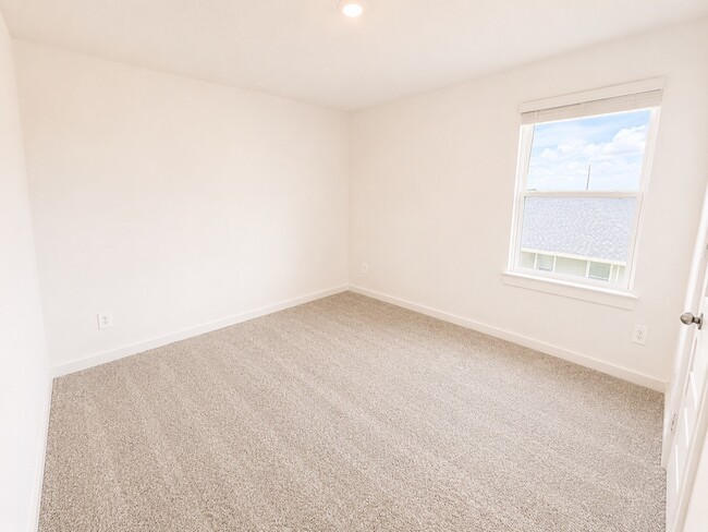 Building Photo - 7807 Acqua Pulita Ln