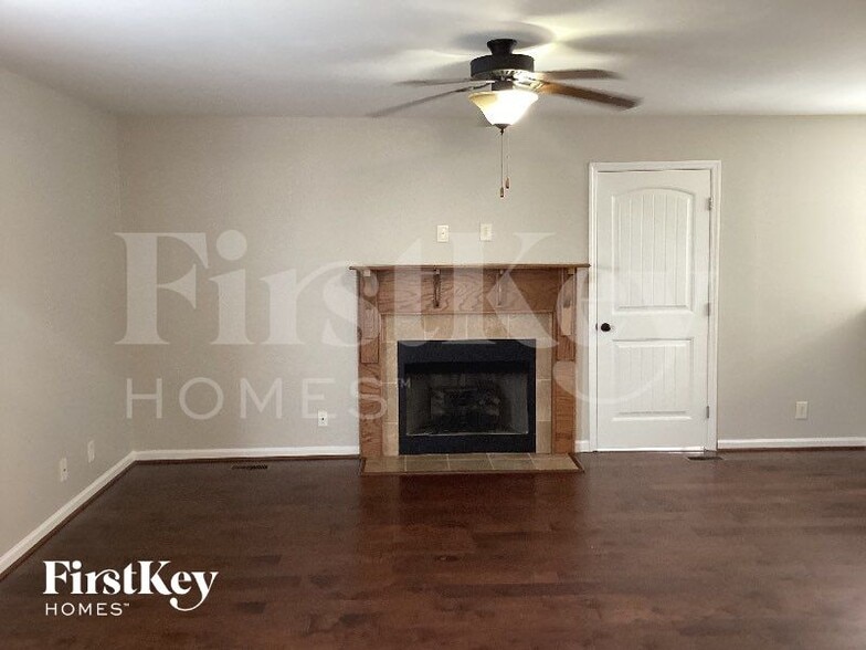 Building Photo - 978 Dwight Eisenhower Way