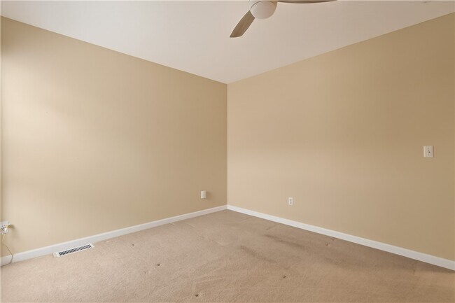 Building Photo - 2093 Mykola Rd