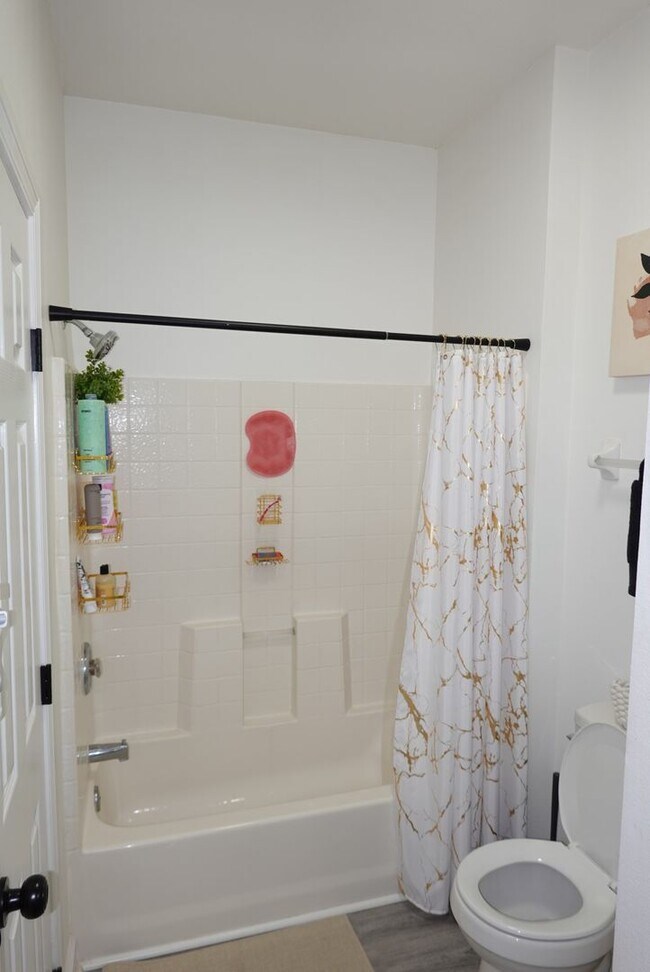 Building Photo - Stone Bridge